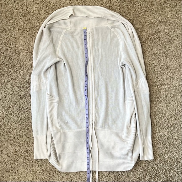 Lululemon Transformation Wrap - Picture 8 of 9